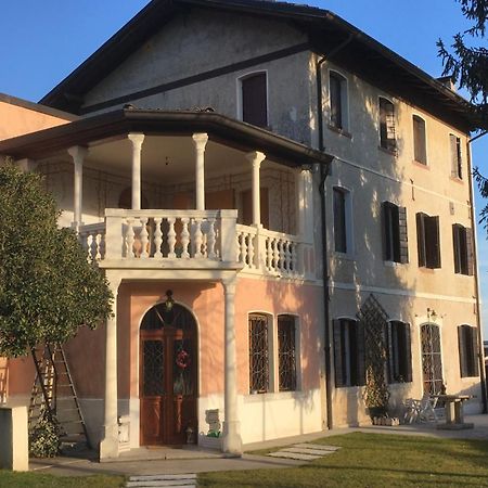 كانيفا B&B Ernestine Family Home المظهر الخارجي الصورة