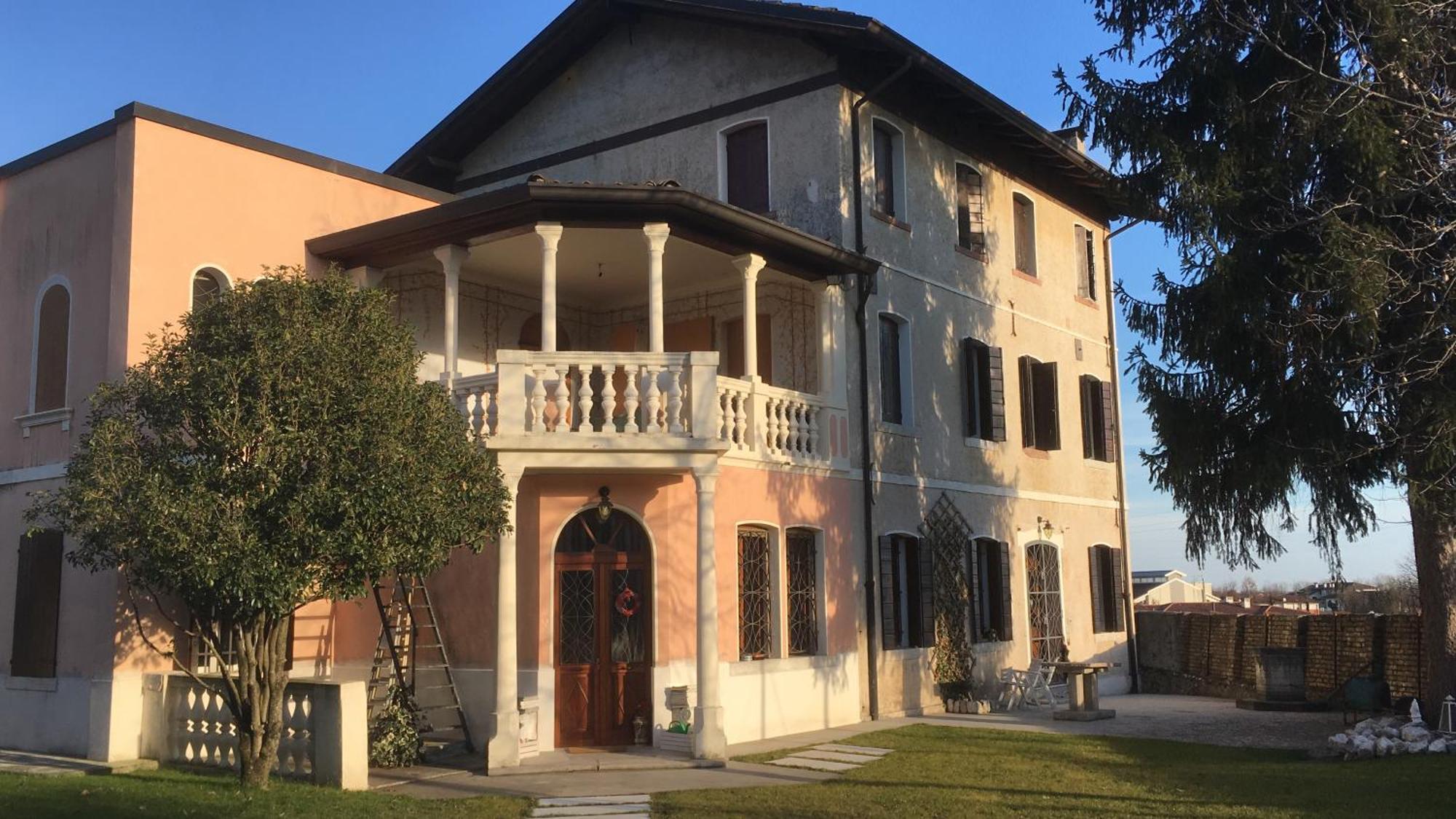 كانيفا B&B Ernestine Family Home المظهر الخارجي الصورة